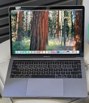 New Laptop Apple MacBook Pro 2019 16GB Intel Core i7 SSD 512GB