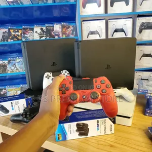 PS4 Slim – FC 26 Installed + 2 Controllers