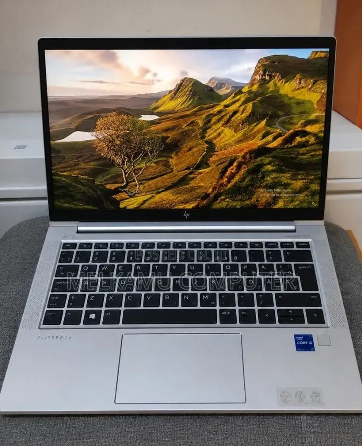 New Laptop HP EliteBook 840 G8 8GB Intel Core i5 SSD 512GB