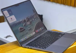 New Laptop Apple MacBook Air 2022 M2 8GB Apple M2 SSD 256GB
