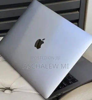 New Laptop Apple MacBook Pro 2019 16GB Intel Core i5 SSD 512GB