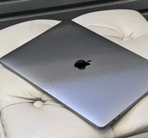 New Laptop Apple MacBook Pro 2019 16GB Intel Core i7 SSD 512GB