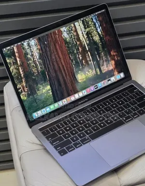 New Laptop Apple MacBook Pro 2019 16GB Intel Core i7 SSD 512GB
