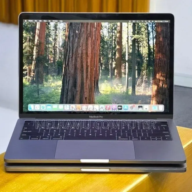 New Laptop Apple MacBook Pro 2019 16GB Intel Core i5 SSD 512GB