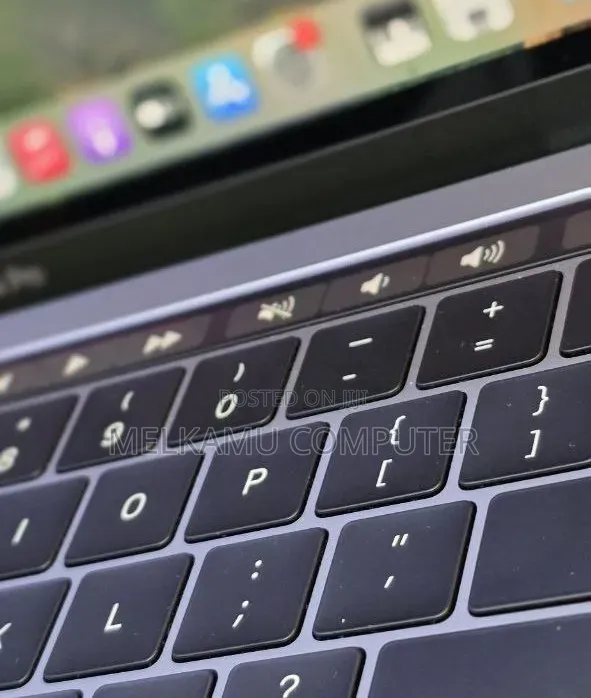 New Laptop Apple MacBook Pro 2019 16GB Intel Core i5 SSD 512GB