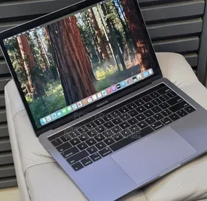 New Laptop Apple MacBook Pro 2019 16GB Intel Core i7 SSD 512GB