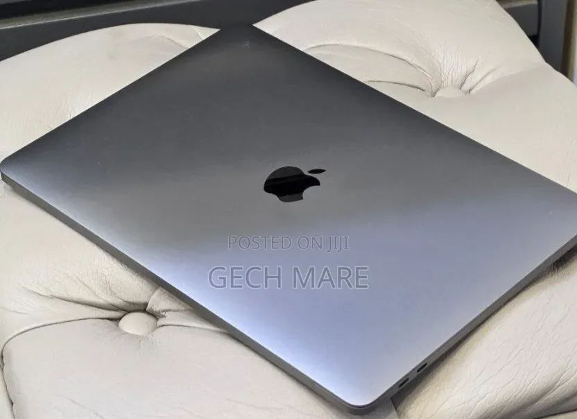 New Laptop Apple MacBook Pro 2019 16GB Intel Core i7 SSD 512GB