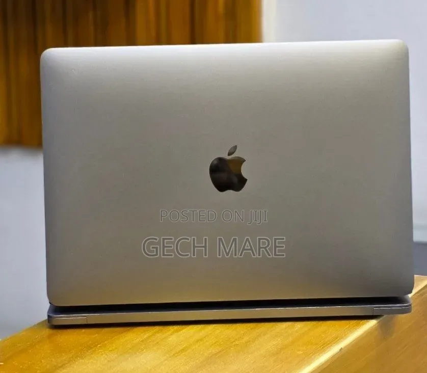 New Laptop Apple MacBook Pro 2019 16GB Intel Core i5 SSD 512GB
