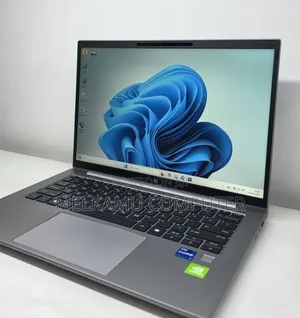 New Laptop HP ZBook Firefly G9 16GB Intel Core i7 SSD 512GB