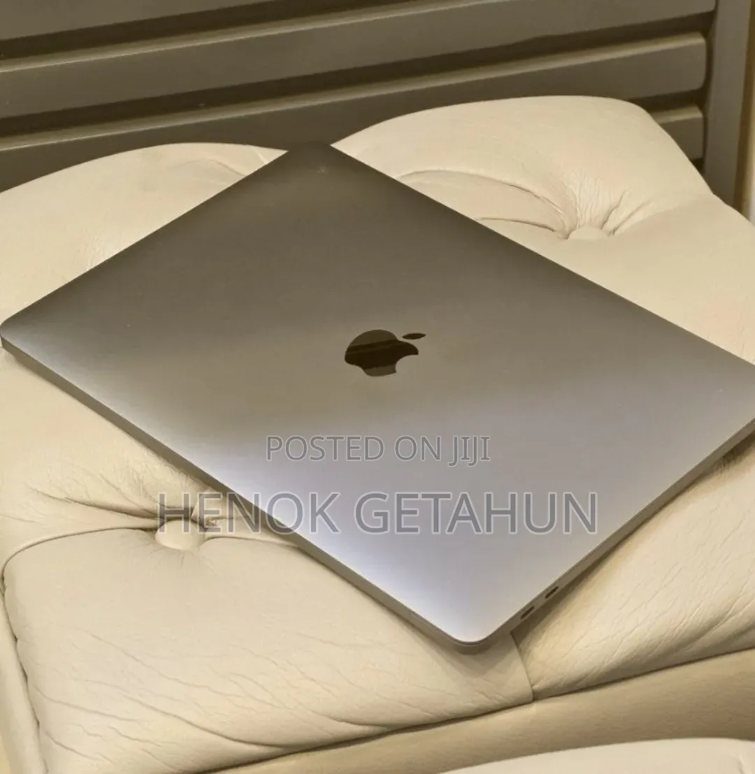 New Laptop Apple MacBook Pro 2019 16GB Intel Core i7 SSD 512GB