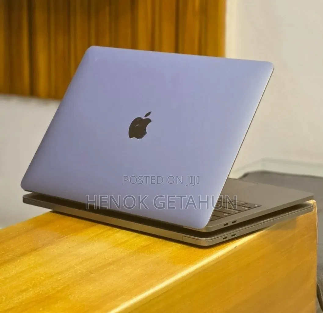 New Laptop Apple MacBook Pro 2019 16GB Intel Core i7 SSD 512GB