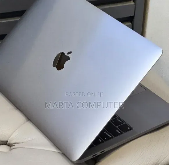 New Laptop Apple MacBook Pro 2019 16GB Intel Core i5 SSD 512GB