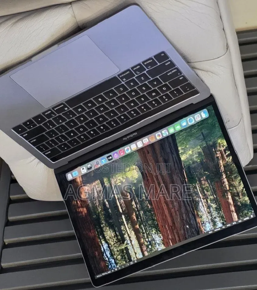 New Laptop Apple MacBook Pro 2019 16GB Intel Core i7 SSD 512GB