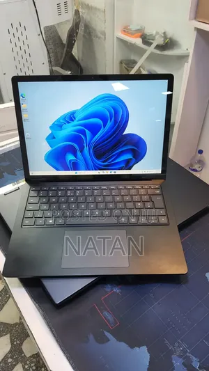 New Laptop Microsoft Surface Laptop 4 16GB Intel Core i7 SSD 512GB
