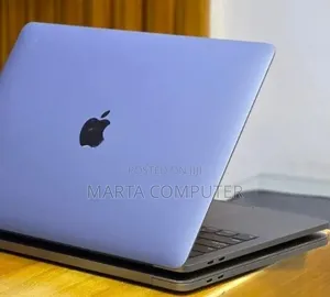 New Laptop Apple MacBook Pro 2019 16GB Intel Core i7 SSD 512GB