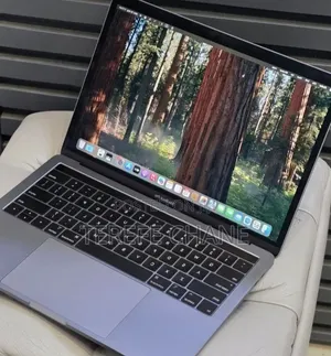New Laptop Apple MacBook Pro 2019 16GB Intel Core i7 SSD 512GB