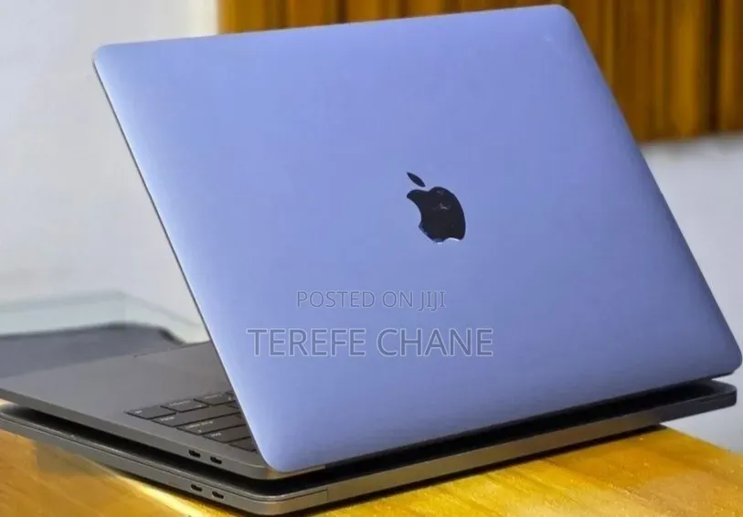New Laptop Apple MacBook Pro 2019 16GB Intel Core i7 SSD 512GB