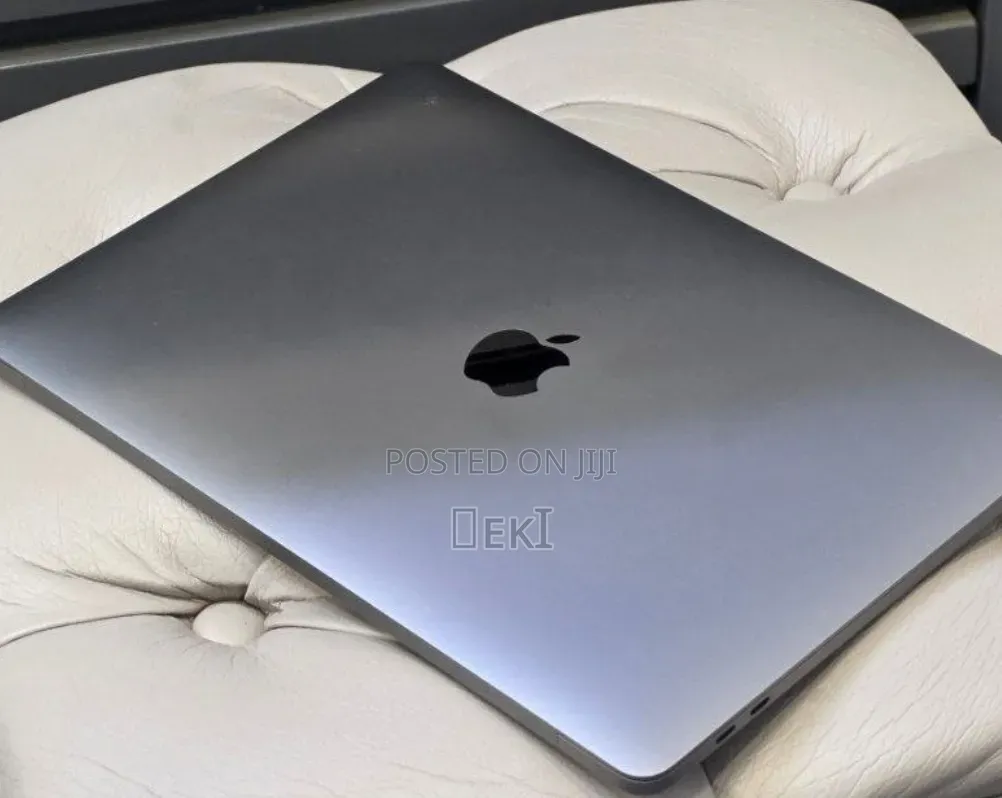 New Laptop Apple MacBook Pro 2019 16GB Intel Core i7 SSD 512GB
