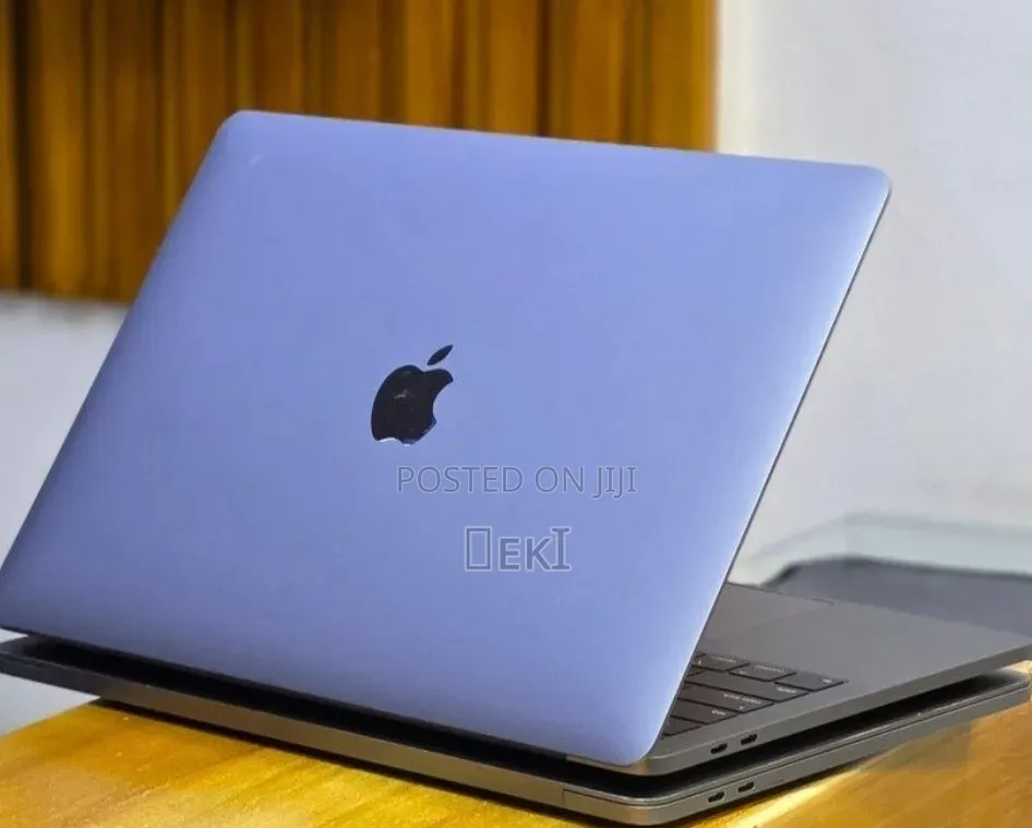 New Laptop Apple MacBook Pro 2019 16GB Intel Core i7 SSD 512GB