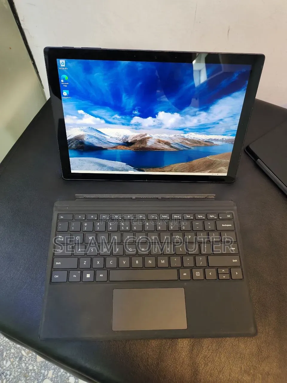 New Laptop Microsoft Surface 16GB Intel Core i7 SSD 512GB