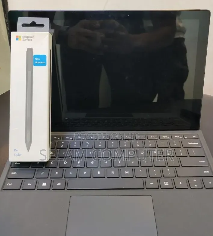 New Laptop Microsoft Surface 16GB Intel Core i7 SSD 512GB