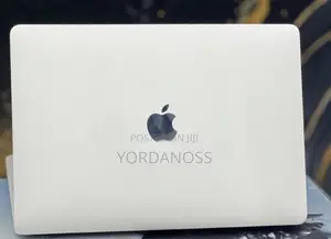 New Laptop Apple MacBook Pro 2022 M2 8GB Apple M2 SSD 512GB