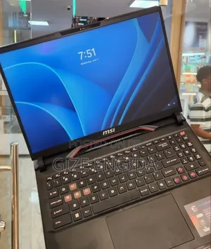 New Laptop MSI Raider GE68HX 13VI-202US 16GB Intel Core i9 SSD 1T