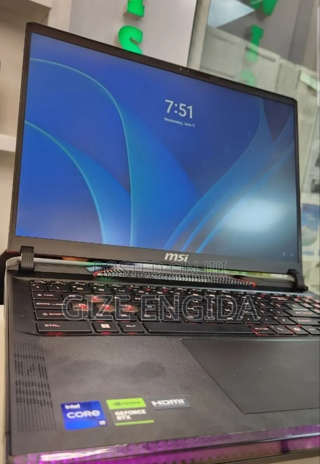 New Laptop MSI Raider GE68HX 13VI-202US 16GB Intel Core i9 SSD 1T