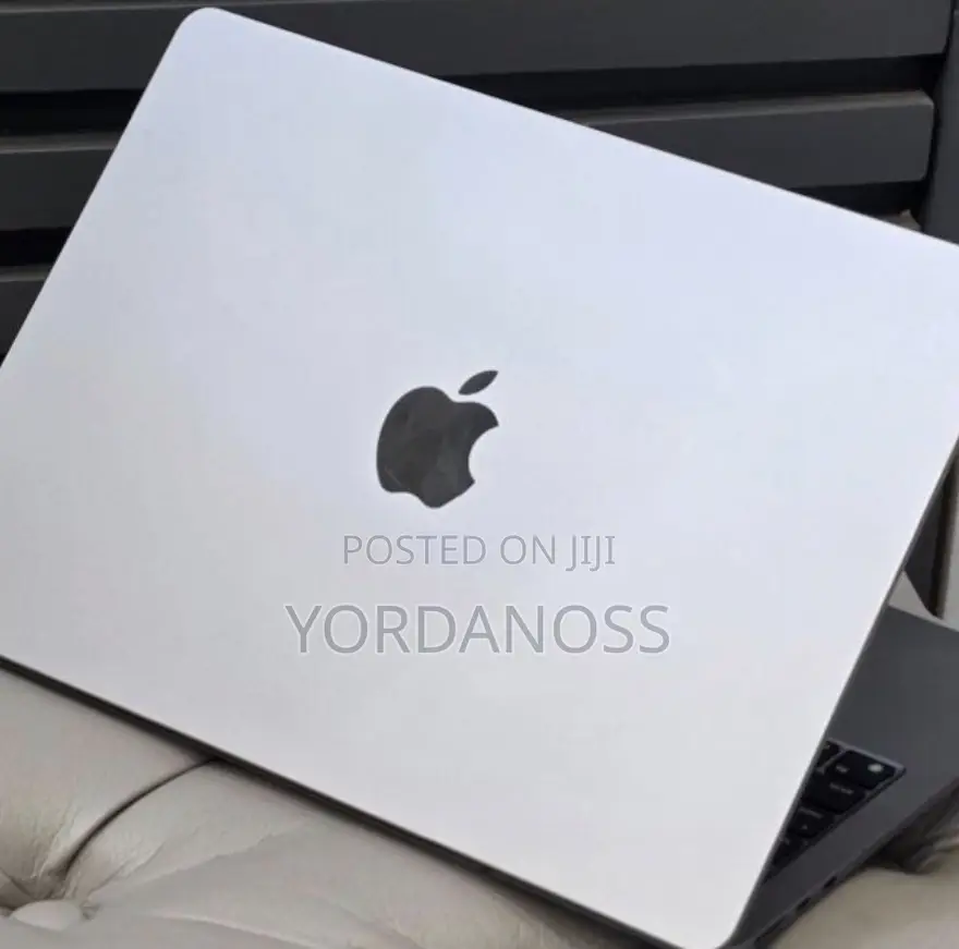 New Laptop Apple MacBook Air 2022 M2 8GB Apple M2 SSD 512GB