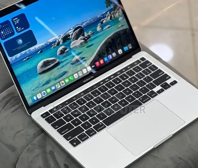New Laptop Apple MacBook Pro 2022 M2 8GB Apple M2 SSD 512GB