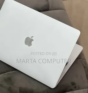 New Laptop Apple MacBook Pro 2022 M2 8GB Apple M2 SSD 512GB