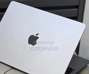 New Laptop Apple MacBook Air 2022 M2 8GB Apple M2 SSD 512GB
