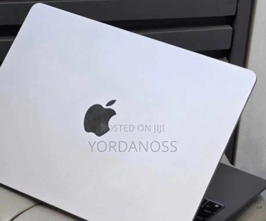 New Laptop Apple MacBook Air 2022 M2 8GB Apple M2 SSD 512GB