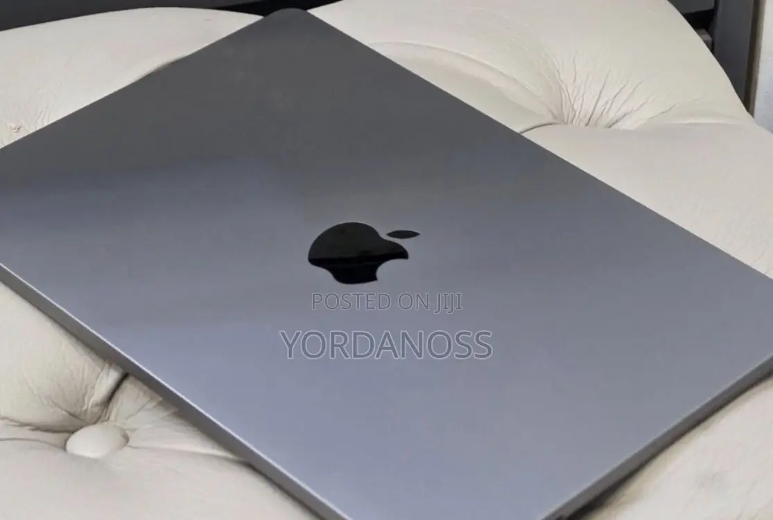 New Laptop Apple MacBook Air 2022 M2 8GB Apple M2 SSD 512GB