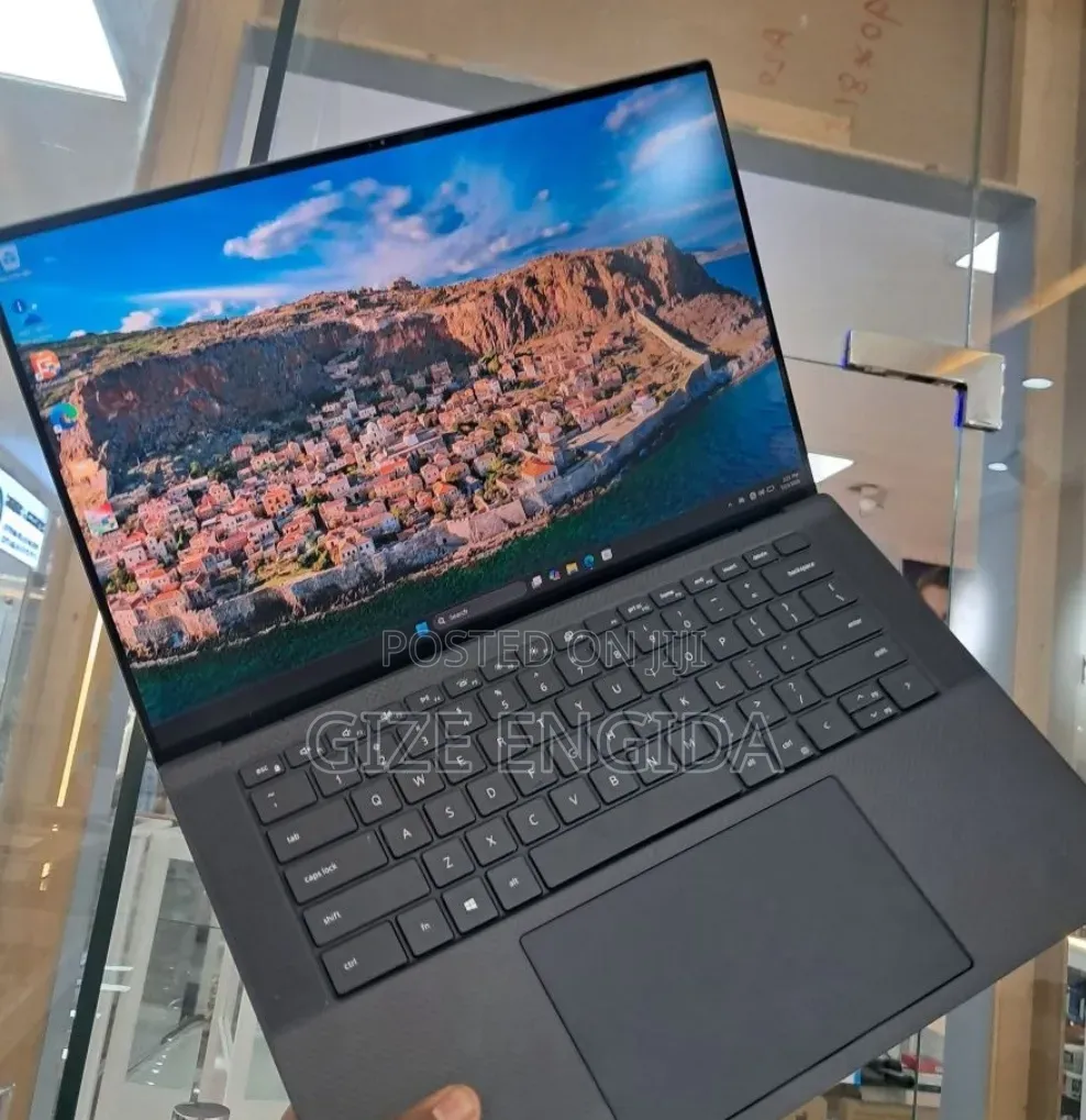 New Laptop Dell Precision 5560 16GB Intel Core i7 SSD 512GB