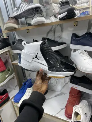 JORDAN 19 Brand New
