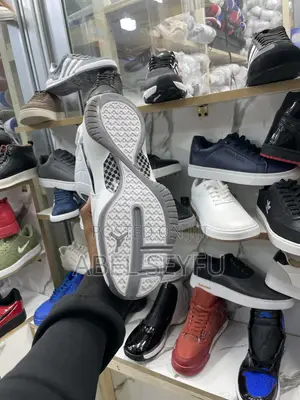 JORDAN 19 Brand New