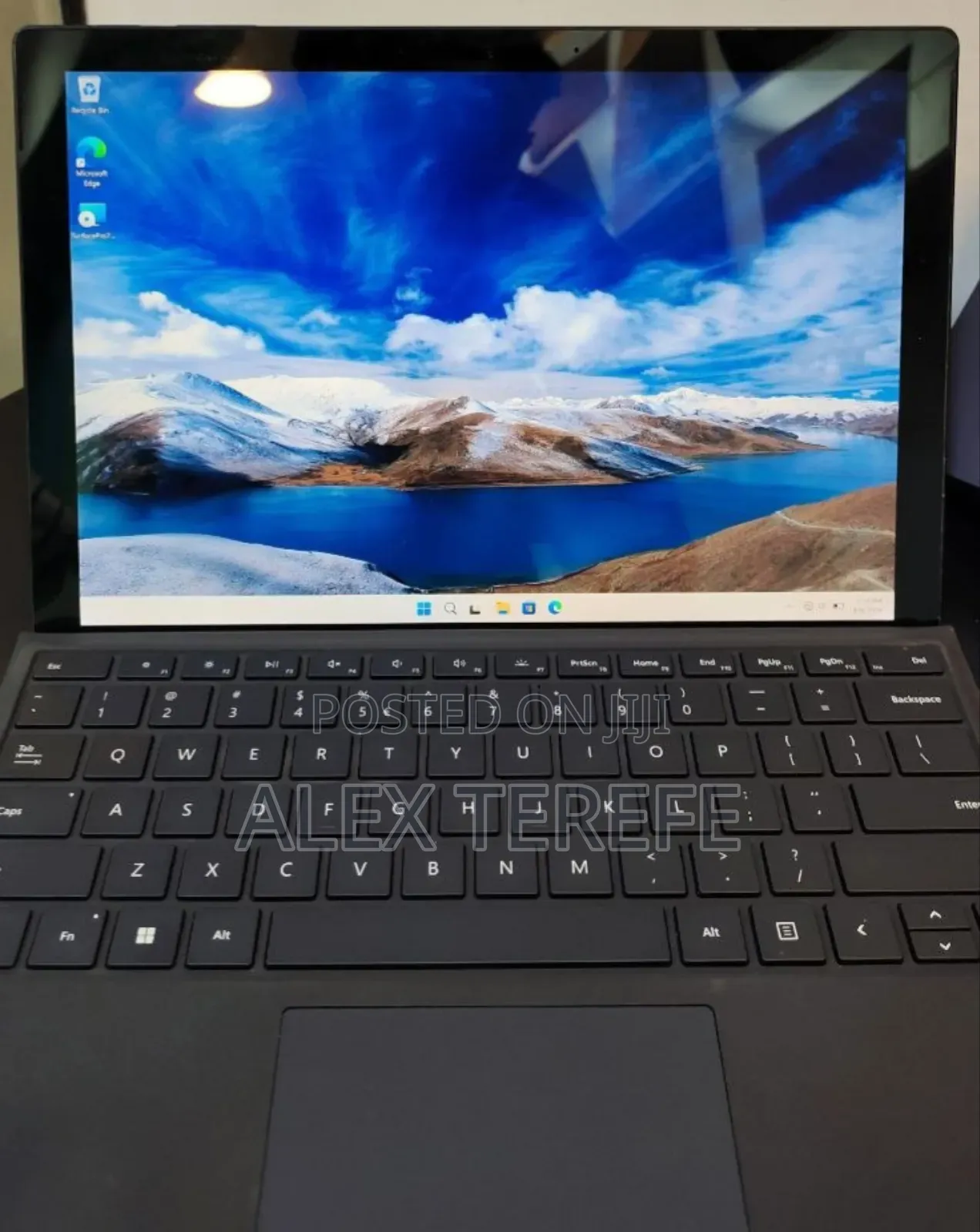 New Microsoft Surface Pro 11th Edition, a Copilot+ PC 16GB SSD 512GB