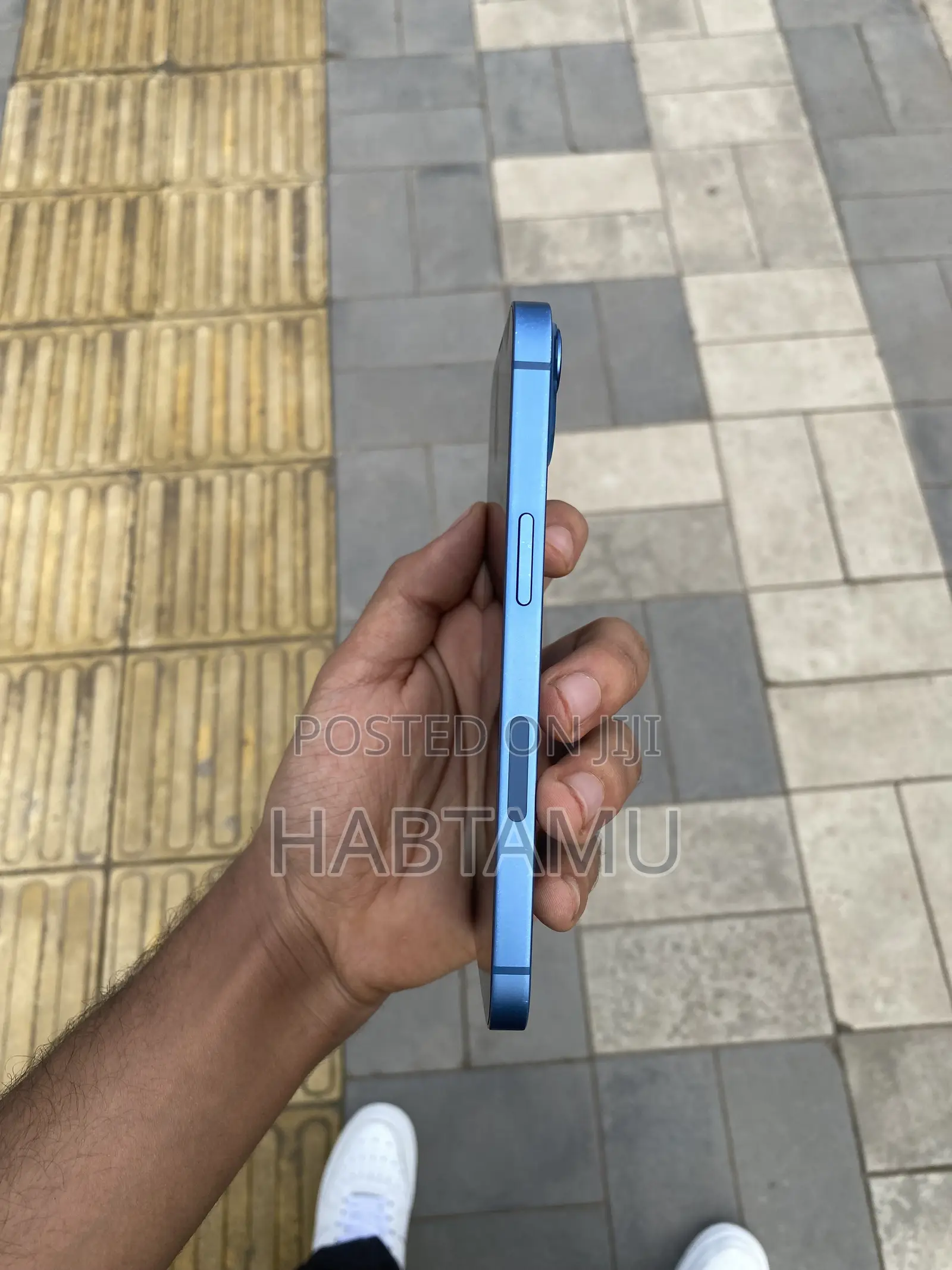 New Apple iPhone 13 128 GB Blue