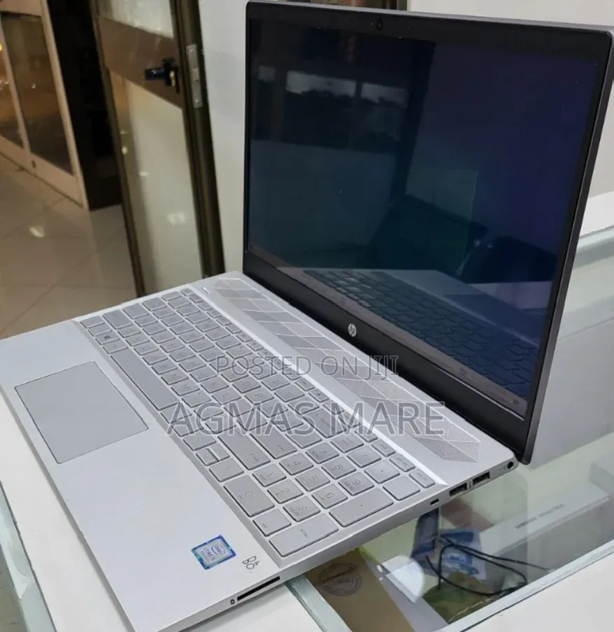 New Laptop HP Pavilion 14 8GB Intel Core i5 SSD 512GB