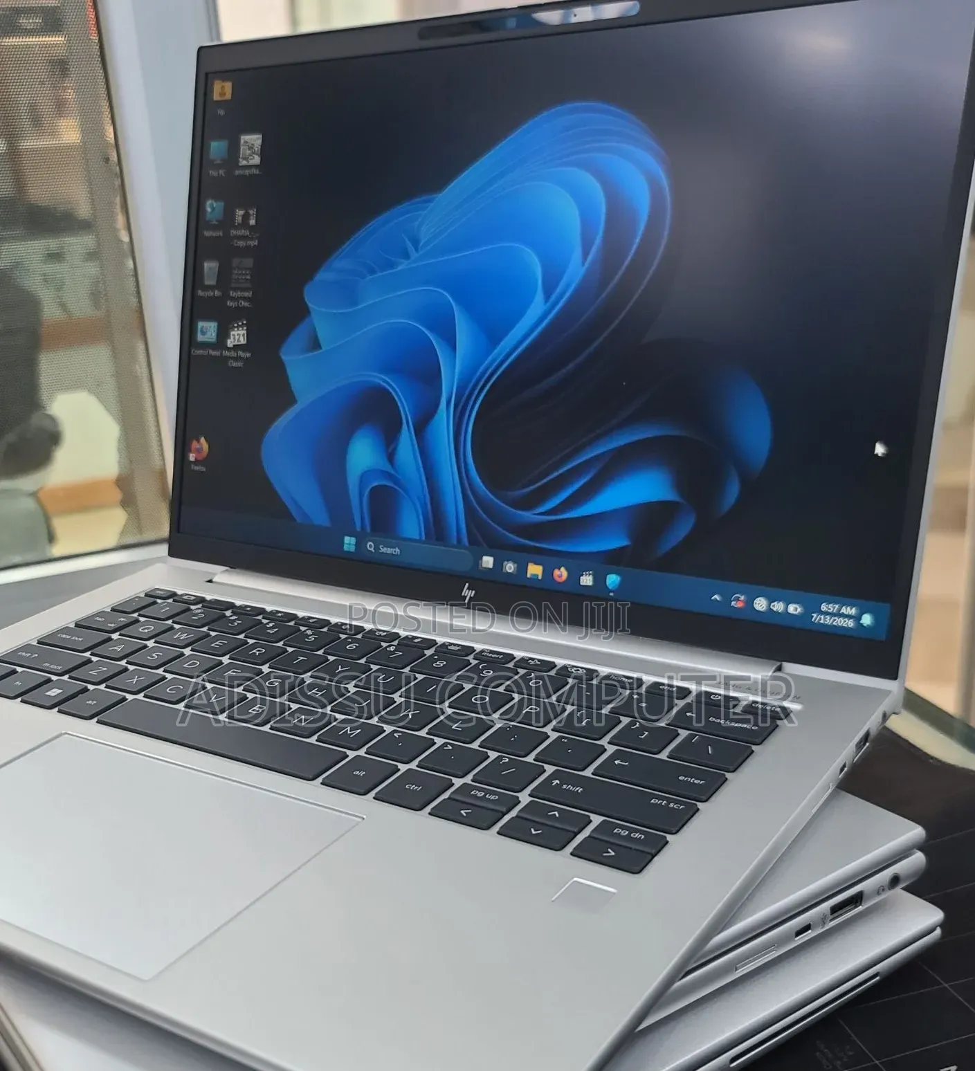New Laptop HP EliteBook 840 10 16GB Intel Core i7 SSD 512GB