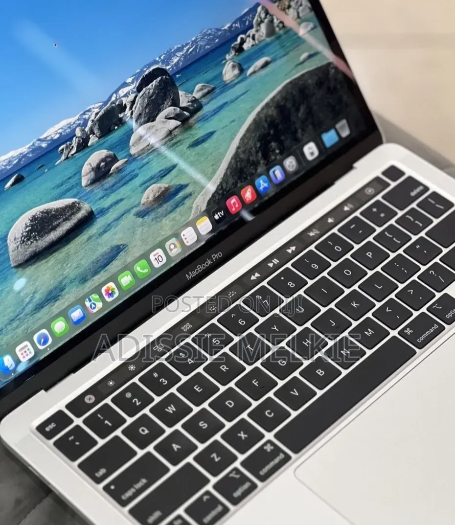 New Laptop Apple MacBook 8GB Apple M2 SSD 512GB