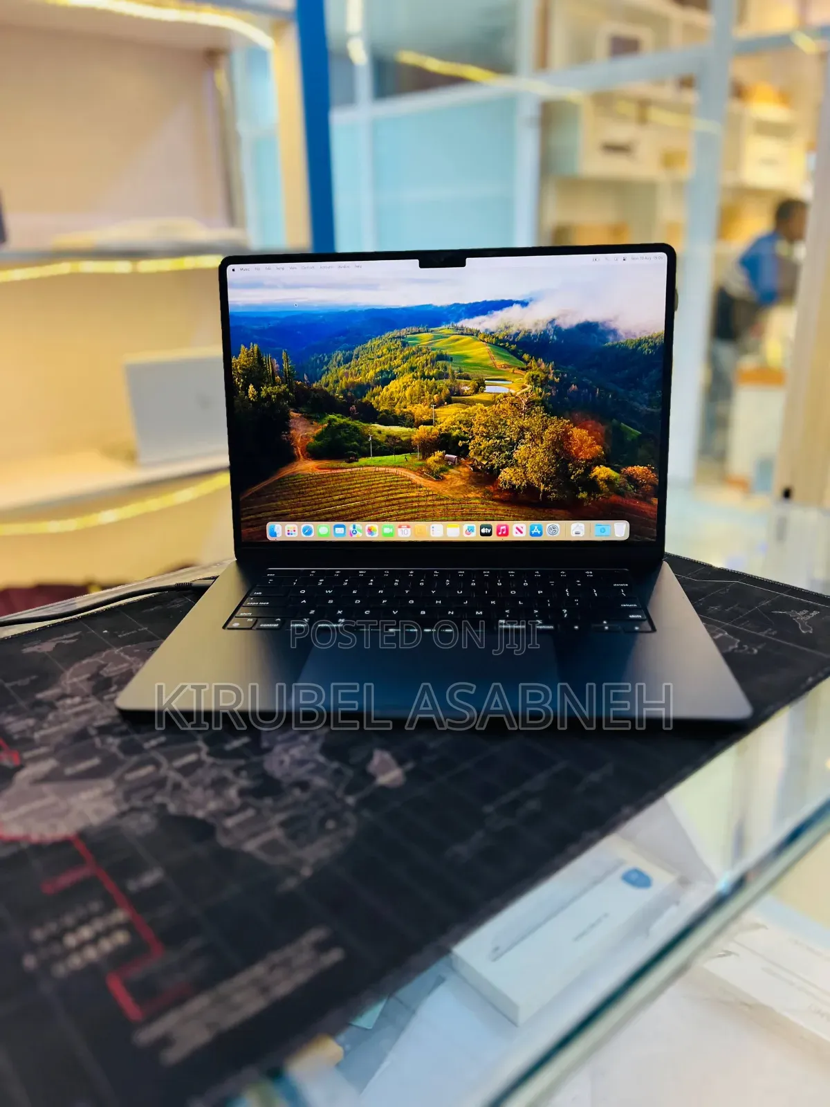 New Laptop Apple MacBook Air 2024 M3 8GB Apple M3 SSD 256GB