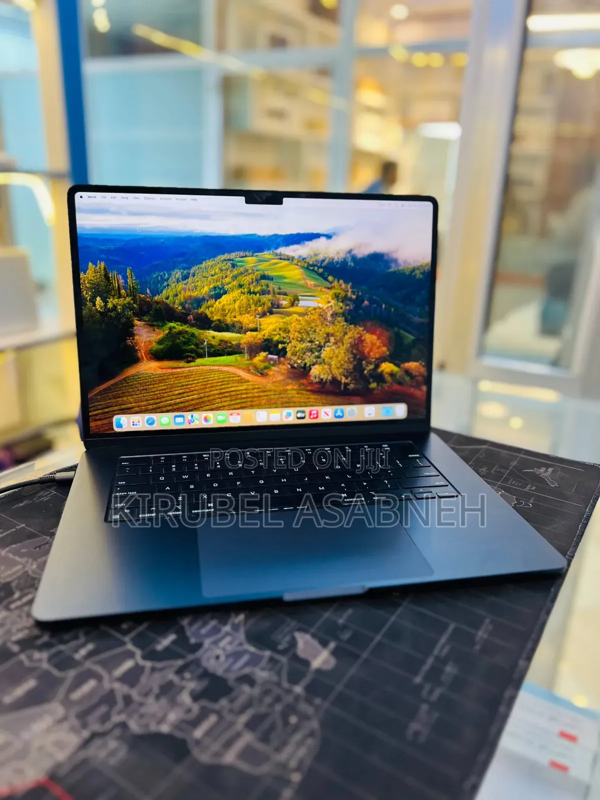 New Laptop Apple MacBook Air 2024 M3 8GB Apple M3 SSD 256GB