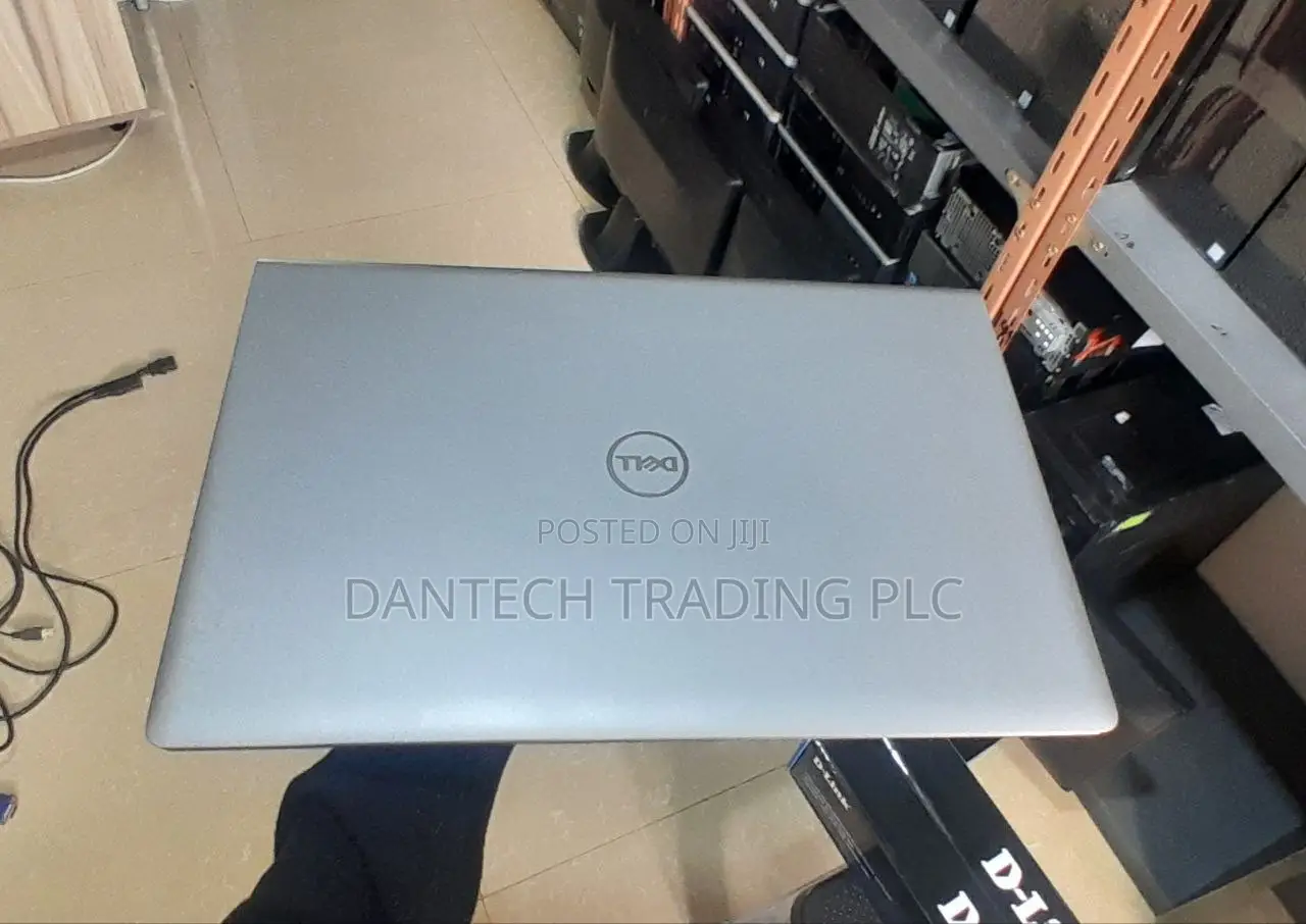 Laptop Dell Vostro 14 3420 8GB Intel Core i3 SSD 512GB
