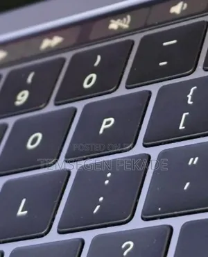 New Laptop Apple MacBook Pro 2019 16GB Intel Core i5 SSD 512GB