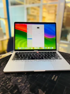 New Laptop Apple MacBook Pro 2020 M1 16GB Apple M1 Pro SSD 256GB