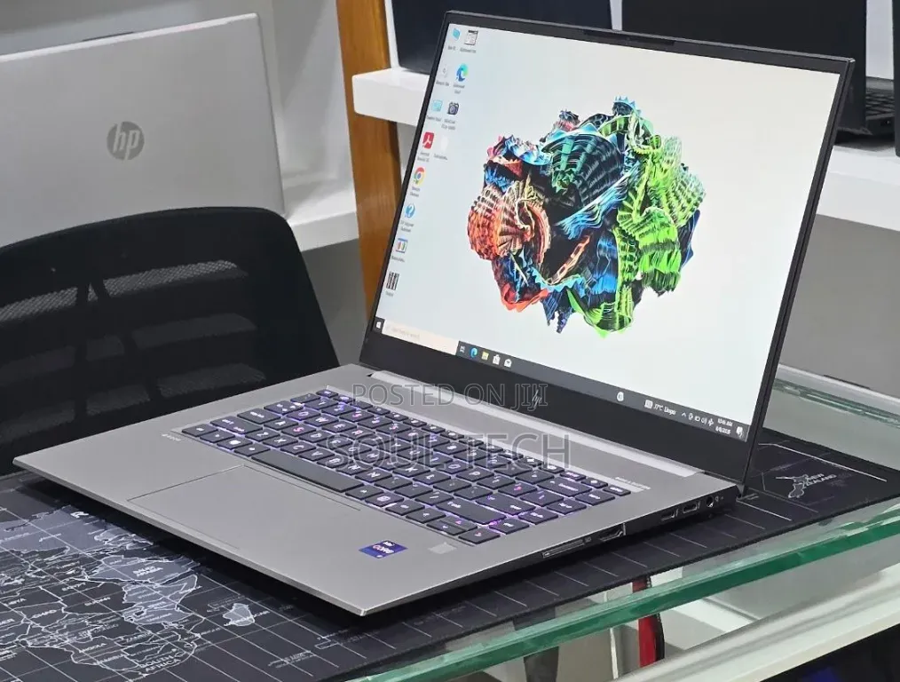New Laptop HP ZBook Studio G8 32GB Intel Core i9 SSD 512GB