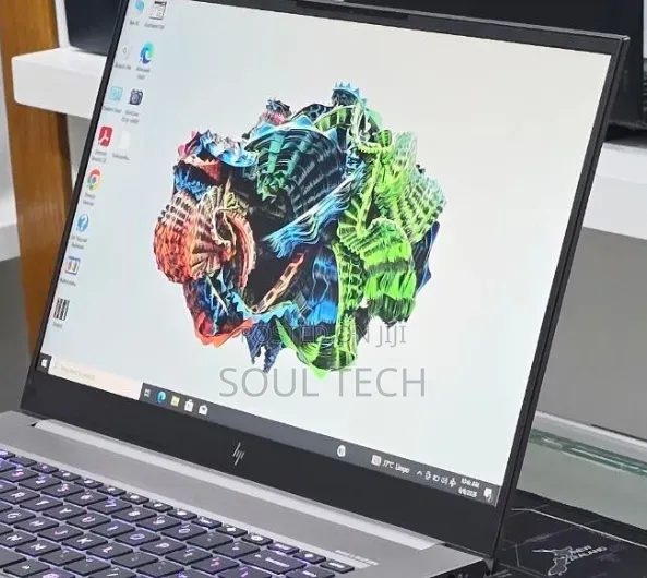 New Laptop HP ZBook Studio G8 32GB Intel Core i9 SSD 512GB