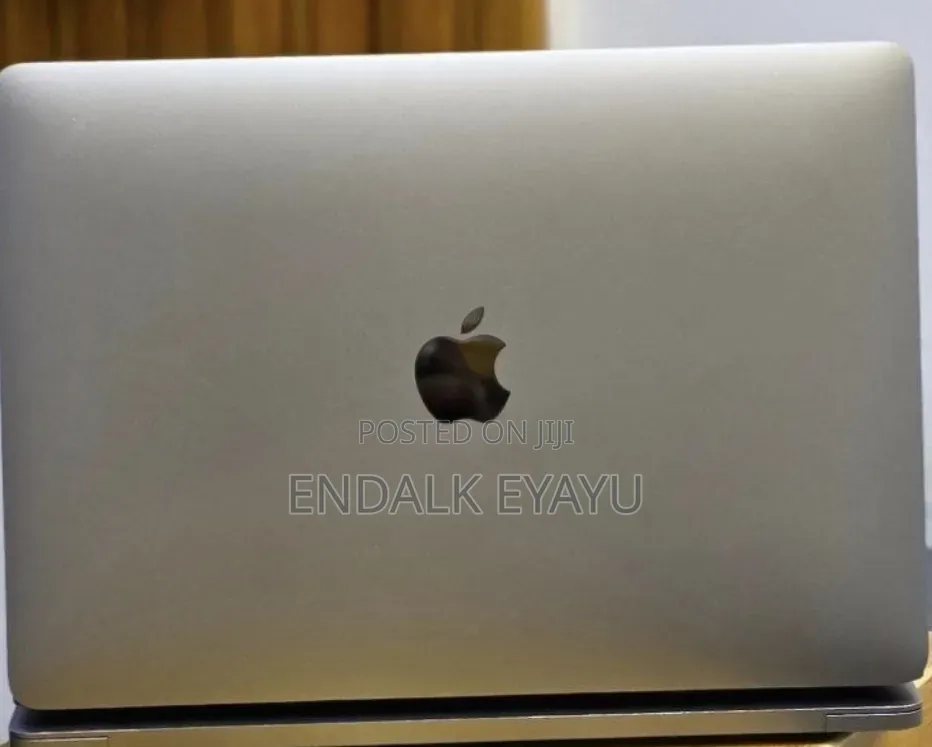 New Laptop Apple MacBook Pro 2019 16GB Intel Core i5 SSD 512GB